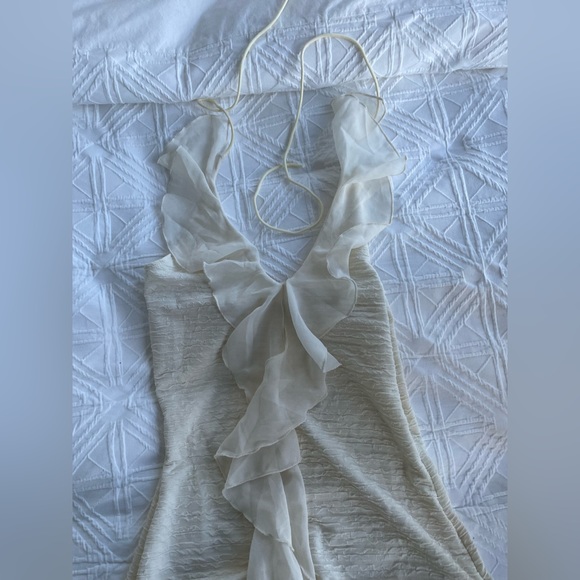 white ruffle festival mini dresss - Picture 2 of 2